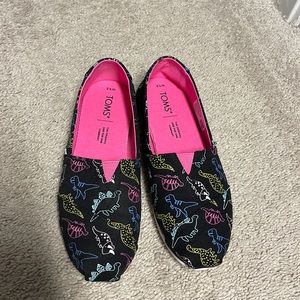 Dinosaur glow in the dark toms